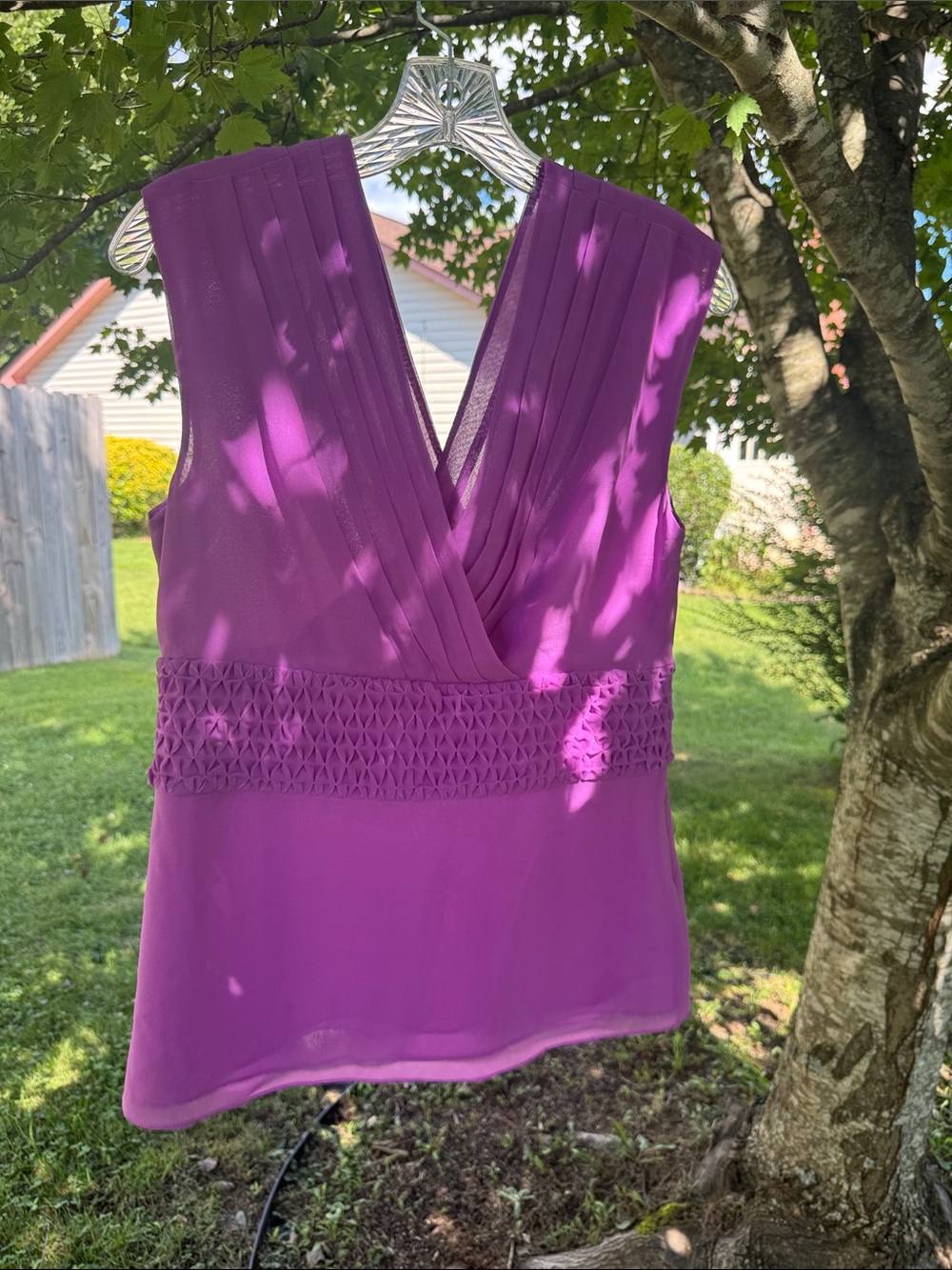 Banana Republic Magenta V-Neck Sleeveless Blouse